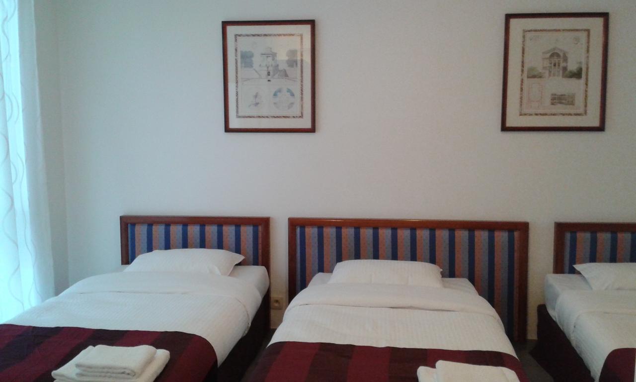 Holidays Hostel Midi Saint-Gilles Exterior foto